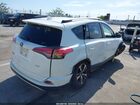 2018 Toyota Rav4 Xle Белый vin: JTMWFREV0JJ165494