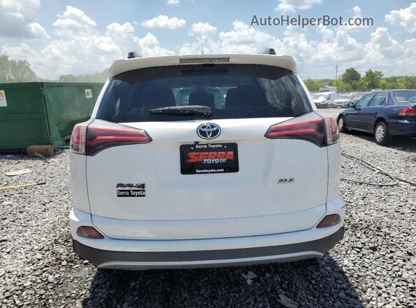 JTMWFREV5JJ157505 2018 TOYOTA RAV4 White Widok z tyłu