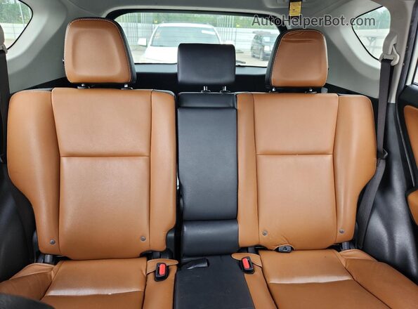 JTMYFREV5JJ734591 2018 TOYOTA LIMITED Белый Вид задних сидений