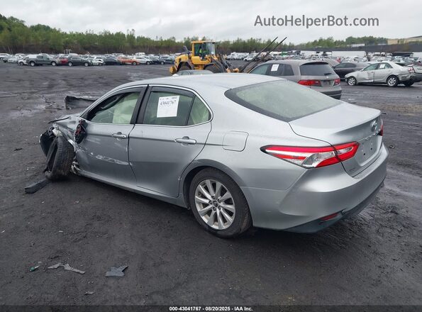 JTNB11HK5J3011749 2018 TOYOTA LE Серебряный Задняя левая четверть