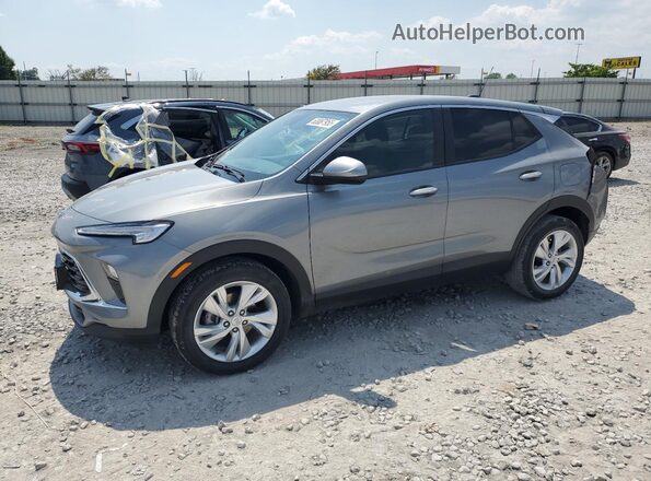 KL4AMBSPXSB019509 2025 BUICK ENCORE Gray წინა მარცხენა ხედი სამი მეოთხედიდან