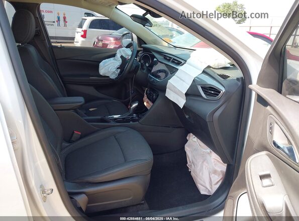 KL4MMDS26PB087049 2023 BUICK ENCORE White Սալոնի դիմացի տեսք