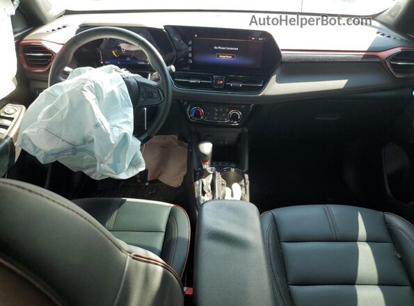 KL79MTSL1RB181404 2024 CHEVROLET TRAILBLAZER White Widok deski rozdzielczej