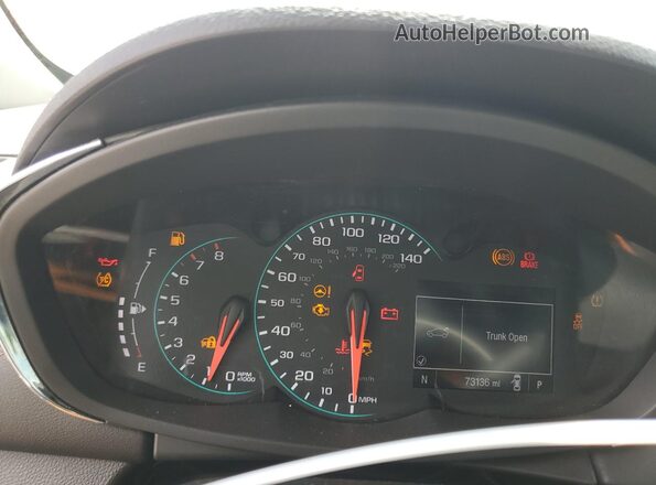 KL7CJKSB5JB527555 2018 CHEVROLET TRAX White Вид щитка приладів