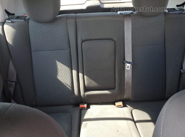 KL7CJKSB7JB599972 2018 CHEVROLET TRAX Silver უკანა სავარძლების ხედი