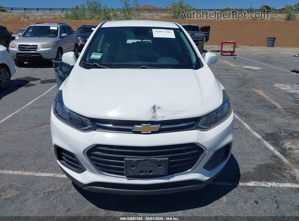 KL7CJKSBXJB723376 2018 CHEVROLET TRAX Белый Вид щитка приборов