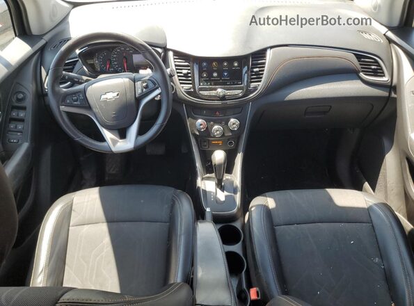 KL7CJLSB2JB626985 2018 CHEVROLET TRAX White წინა პანელის ხედი