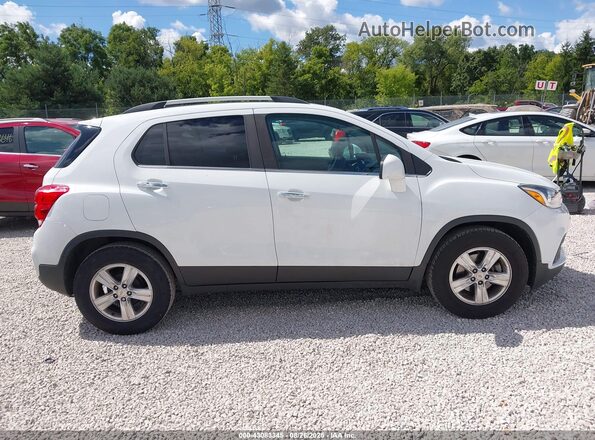 KL7CJLSB5JB689532 2018 CHEVROLET TRAX White სალონის 360-გრადუსიანი ხედი