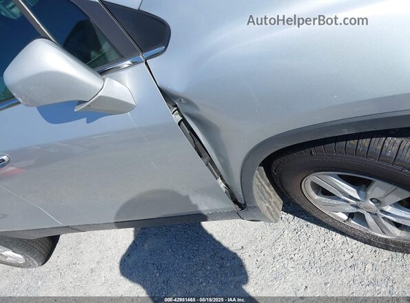 KL7CJPSB0JB707815 2018 CHEVROLET TRAX Silver 