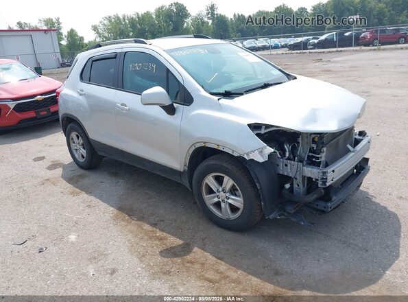 KL7CJPSB8MB344569 2021 CHEVROLET TRAX Silver Передня права чверть