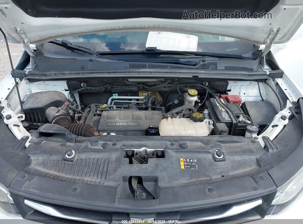 KL7CJPSB9JB660543 2018 CHEVROLET TRAX Белый Вид сзади