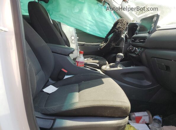 KM8K62AB1PU048463 2023 HYUNDAI KONA Белый Вид салона спереди