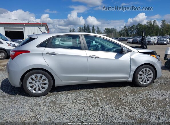 KMHD35LH1GU304573 2016 HYUNDAI ELANTRA GT Silver Vista interior trasera