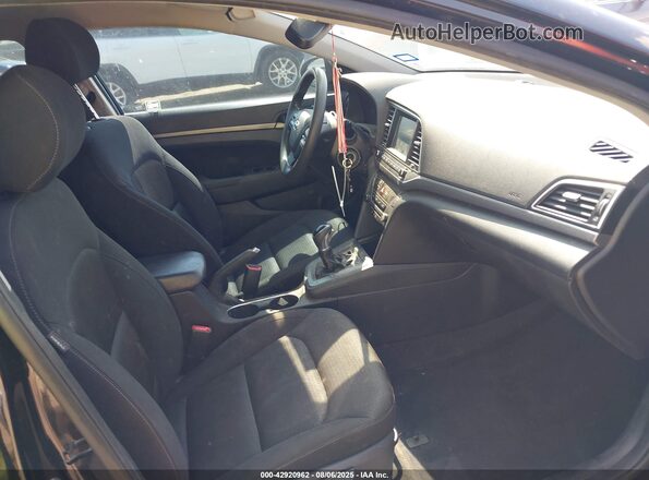 KMHD84LF4JU612810 2018 HYUNDAI ELANTRA Black Widok wnętrza z przodu