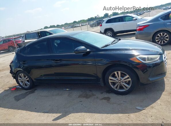 KMHD84LF4JU612810 2018 HYUNDAI ELANTRA Black Widok zestawu wskaźników