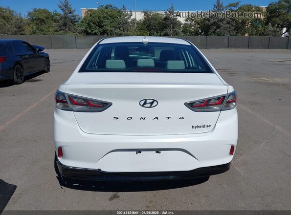 KMHE24L32KA088846 2019 HYUNDAI SONATA HYBRID Белый 