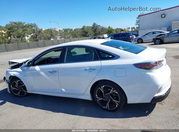 KMHE24L32KA088846 2019 HYUNDAI SONATA HYBRID Белый 
