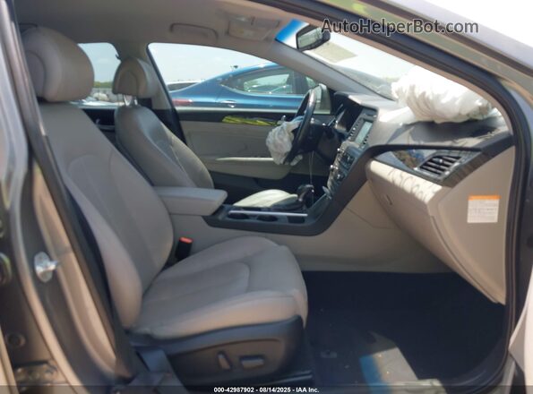 KMHE34L31HA066794 2017 HYUNDAI SONATA HYBRID Серый Вид салона спереди