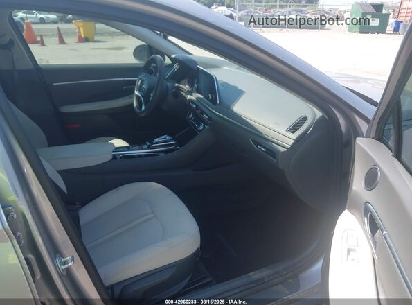 KMHL64JA4MA147444 2021 HYUNDAI SONATA Silver წინა სალონის ხედი