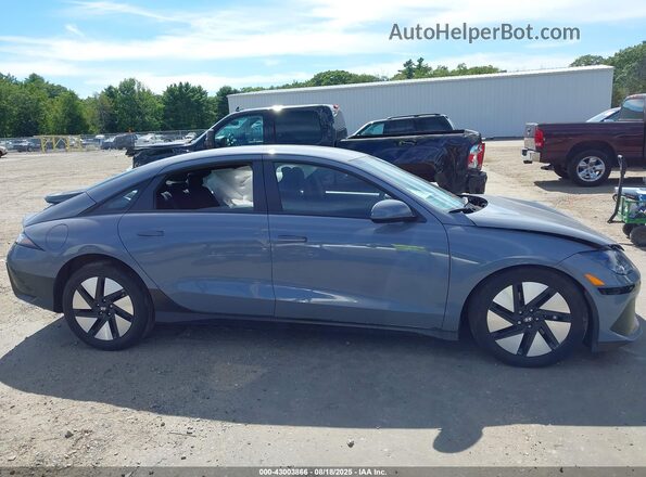 KMHM24AC7RA063255 2024 HYUNDAI IONIQ 6 Gray Rear interior view