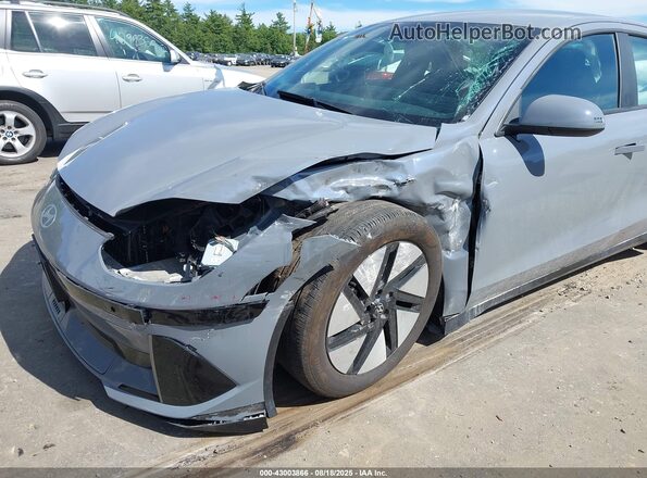 KMHM24AC7RA063255 2024 HYUNDAI IONIQ 6 Gray Front view