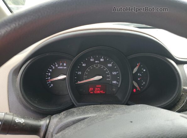 KNADM4A32H6115758 2017 KIA RIO White Սարքավորումների վահանակի տեսք