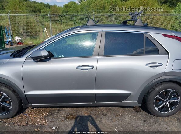 KNDCP3LE3S5235502 2025 KIA NIRO Silver 