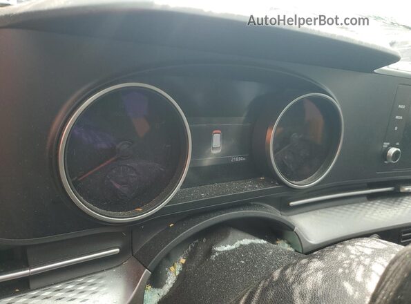 KNDNB4H33R6442903 2024 KIA CARNIVAL Бордовый Вид щитка приборов
