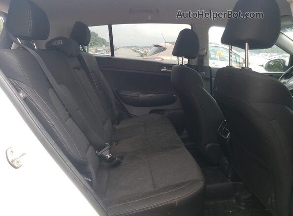 KNDPM3AC3J7447766 2018 KIA SPORTAGE White უკანა სალონის ხედი