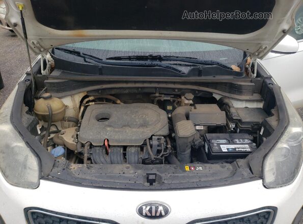 KNDPM3AC3J7447766 2018 KIA SPORTAGE White ძრავის განყოფილების ხედი