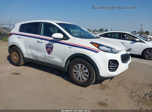 KNDPMCAC0J7467067 2018 KIA SPORTAGE Белый Передняя правая четверть