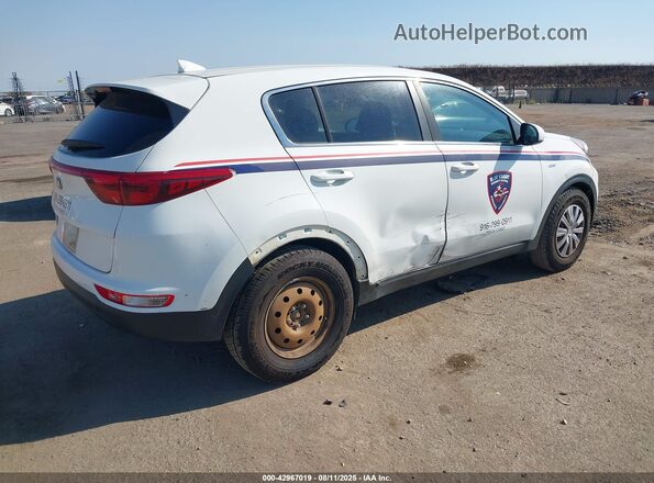 KNDPMCAC0J7467067 2018 KIA SPORTAGE Белый Задняя правая четверть