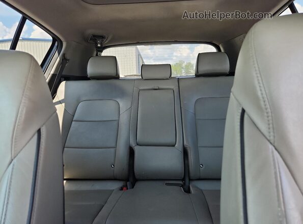KNDPN3ACXJ7421145 2018 KIA SPORTAGE Black Widok tylnych siedzeń