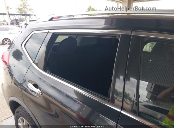 KNMAT2MT0JP514886 2018 NISSAN ROGUE Черный Вид спереди