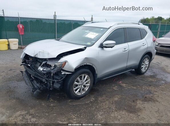 KNMAT2MT5JP551447 2018 NISSAN ROGUE Silver Vista tres cuartos delantera izquierda