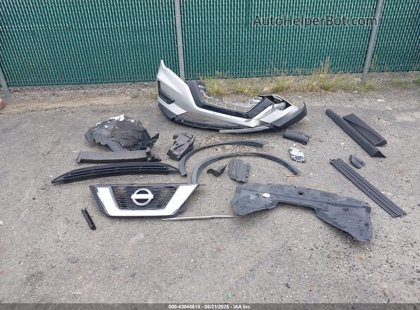 KNMAT2MT5JP551447 2018 NISSAN ROGUE Silver Vista del cuadro de instrumentos