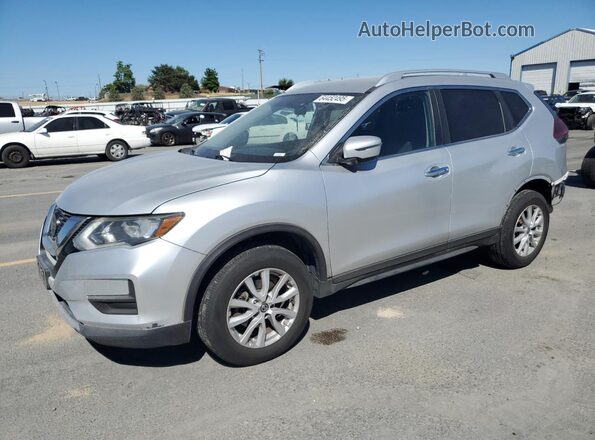 KNMAT2MV6JP540152 2018 NISSAN ROGUE Silver წინა მარცხენა ხედი სამი მეოთხედიდან