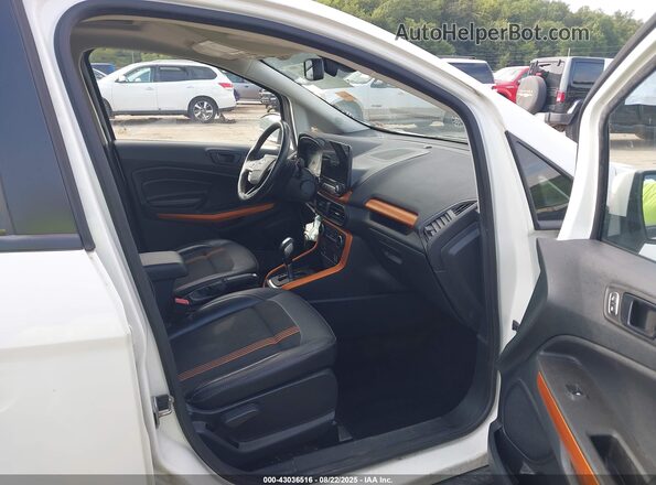 MAJ6P1CL0JC202957 2018 FORD ECOSPORT White Вид салону спереду