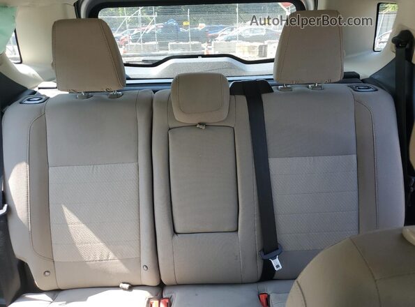 MAJ6P1SL4JC223599 2018 FORD ECOSPORT Silver უკანა სავარძლების ხედი