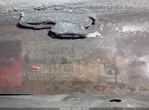 NMTKHMBX4JR042770 2018 TOYOTA LE Red Vista del compartimento del motor