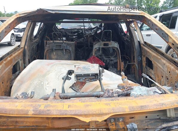 NMTKHMBX4JR042770 2018 TOYOTA LE Red Vista del salpicadero