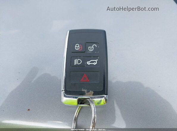 SADCJ2EX7NA701653 2022 JAGUAR F-PACE Gray Vista del salpicadero