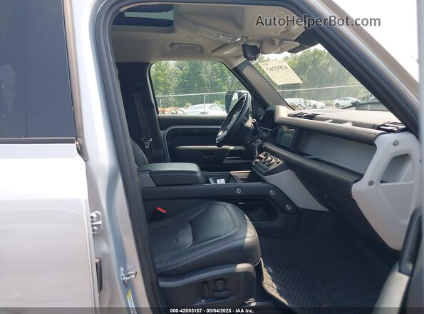 SALE9EEU0L2021517 2020 LAND ROVER DEFENDER Серебряный Вид салона спереди