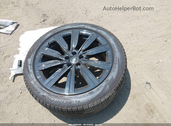 SALKP9FU0SA275490 2025 LAND ROVER RANGE ROVER Green Սարքավորումների վահանակի տեսք