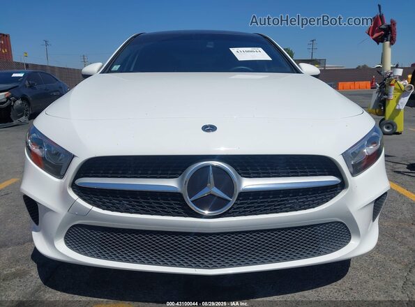 W1K3G4EB5NJ327222 2022 MERCEDES-BENZ A 220 Белый Вид щитка приборов