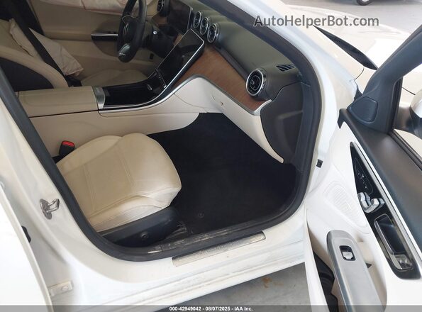 W1KAF4GB3PR070220 2023 MERCEDES-BENZ C-CLASS Белый Вид салона спереди