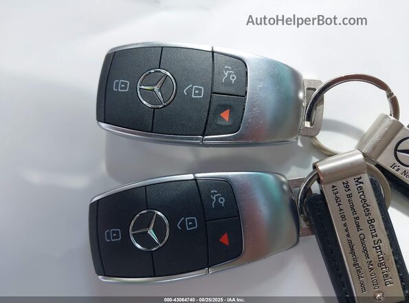 W1KWF8EB0LR578168 2020 MERCEDES-BENZ C-CLASS Черный Вид панели приборов