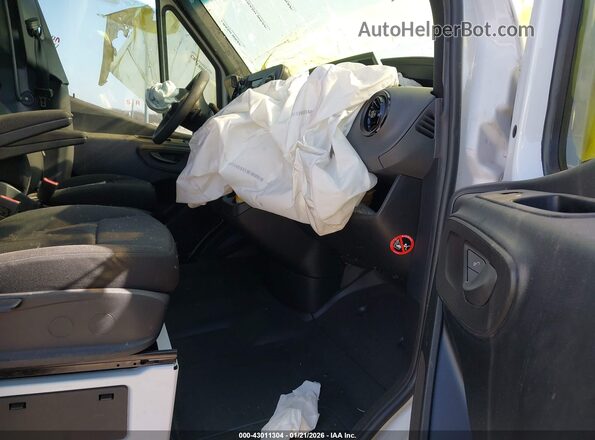 W1Y4KDHY0RT175675 2024 MERCEDES-BENZ SPRINTER White Widok wnętrza z przodu