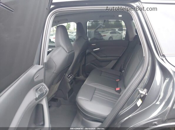 WA124BGF0SA042016 2025 AUDI Q6 E-TRON Gray Widok naklejki z numerem VIN