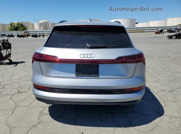 WA1AAAGE5PB000321 2023 AUDI E-TRON Silver Vista trasera